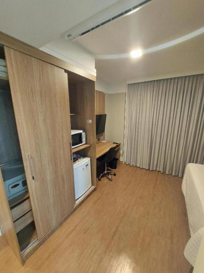 Quarto com 2 Camas de Solteiro - Acesso para Hóspedes com Mobilidade Reduzida