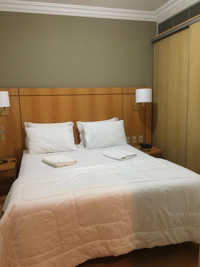 Apartamento com Varanda