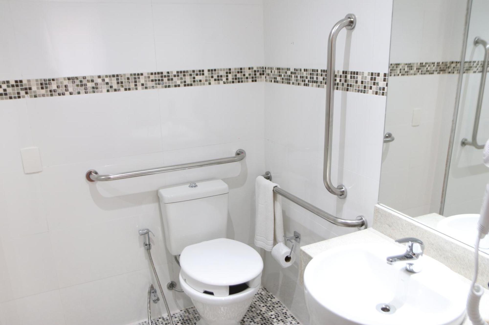Quarto Standard com Acesso para Pessoas com Deficiência - 1 Cama de Casal