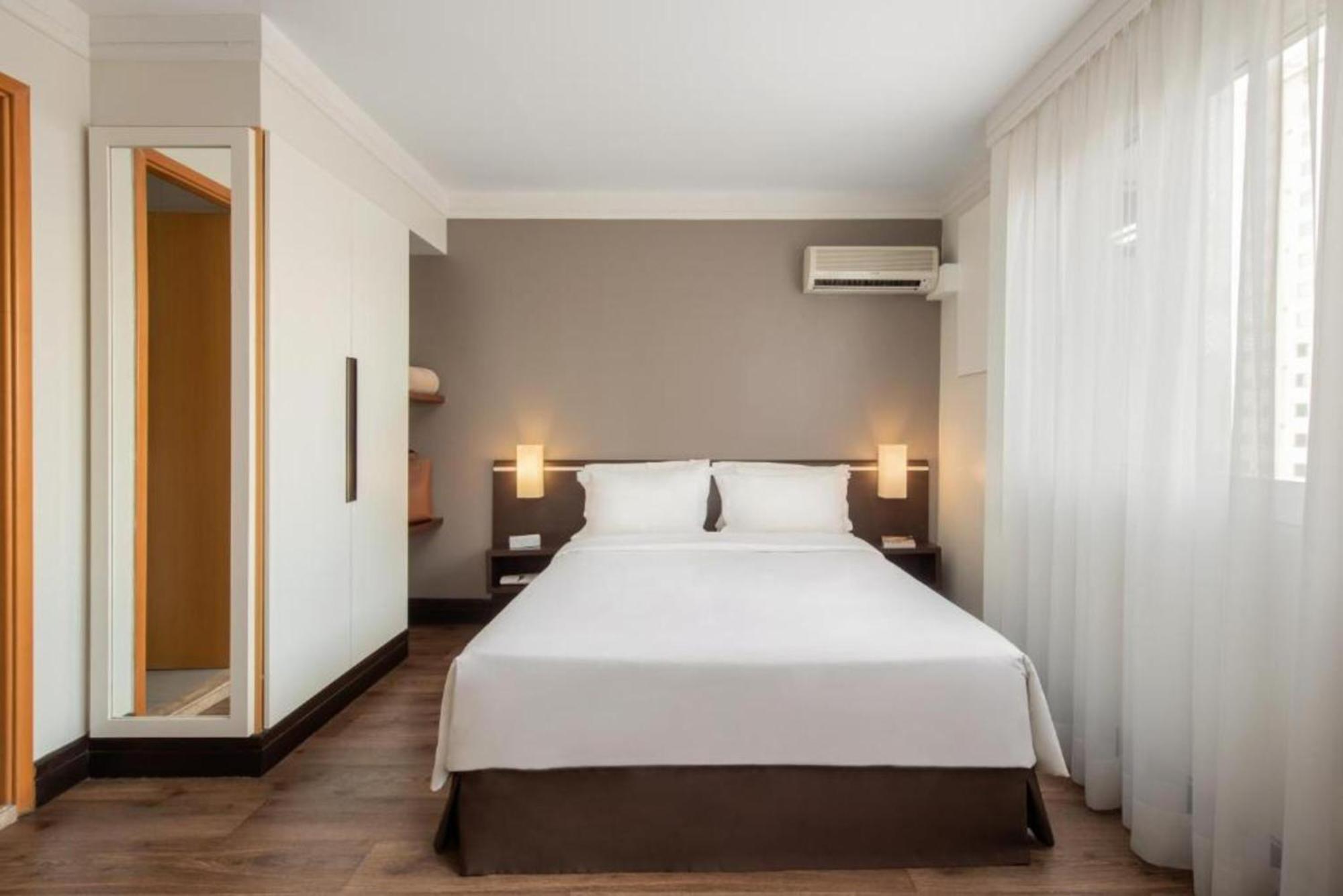 Quarto Casal Standard com 1 Cama Queen-size