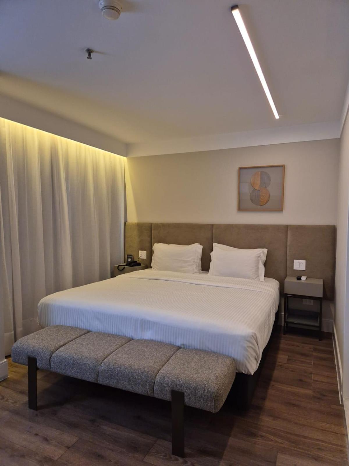 Premium Double - 1 King Bed,1698900178:JPEG