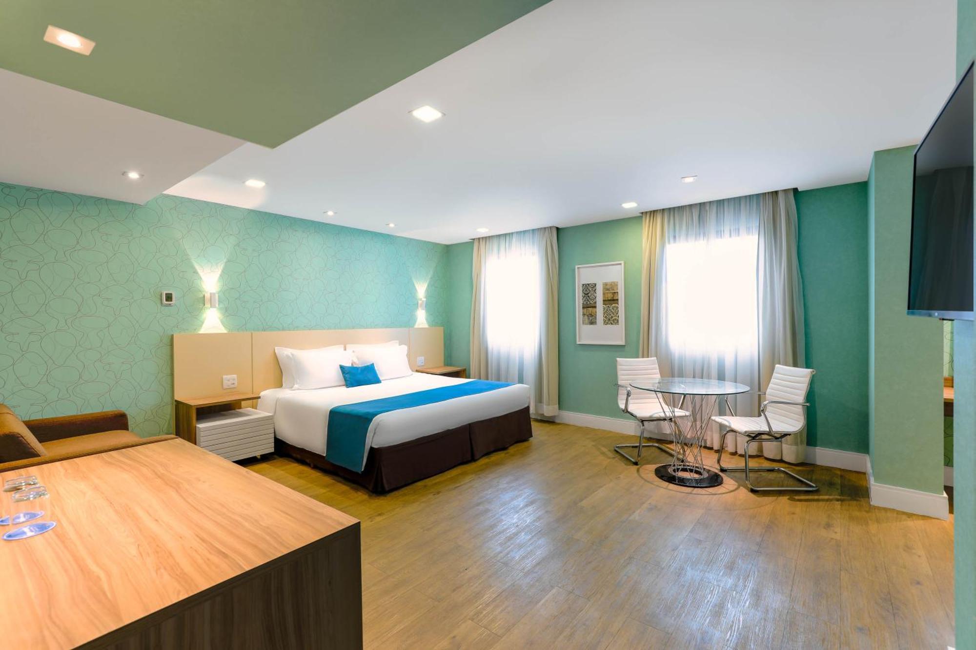 Deluxe King Suite,1704907462:JPEG