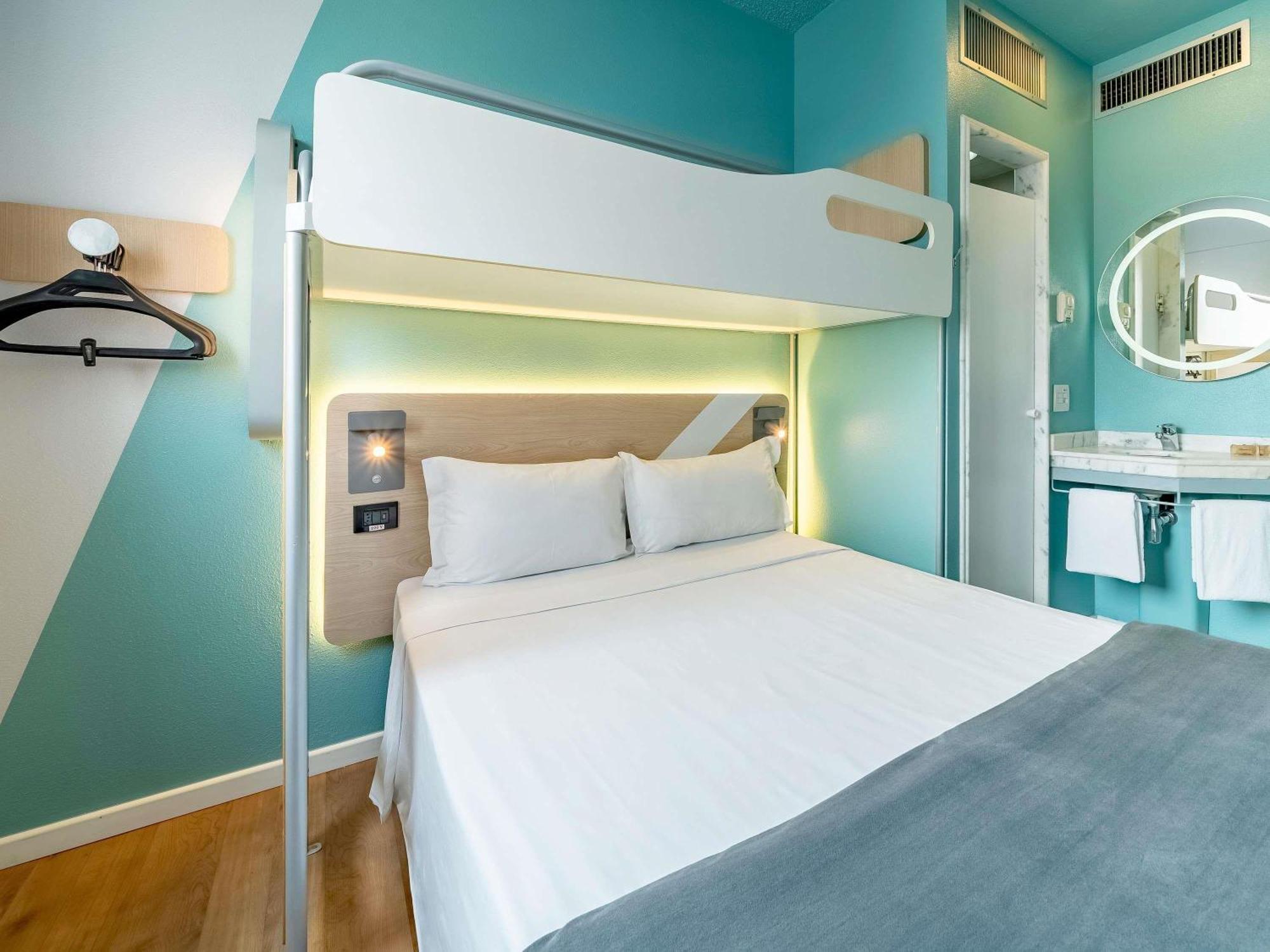 Superior Triple Room One Double Bed One Bunk Bed,1731501497:JPEG