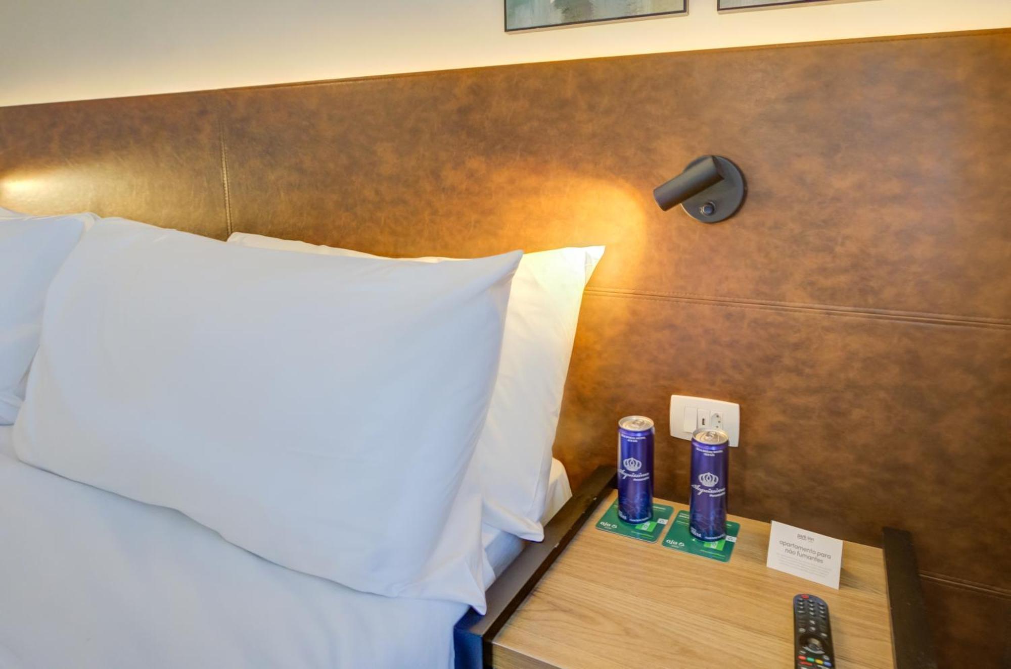 Quarto Business Class com Cama Queen-size