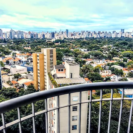 LuXXoR Hotel Première Faria Lima - On The São Paulo Sky Line - king Duplex Studio Veranda - Executive Class - Red Velvet Edition-3